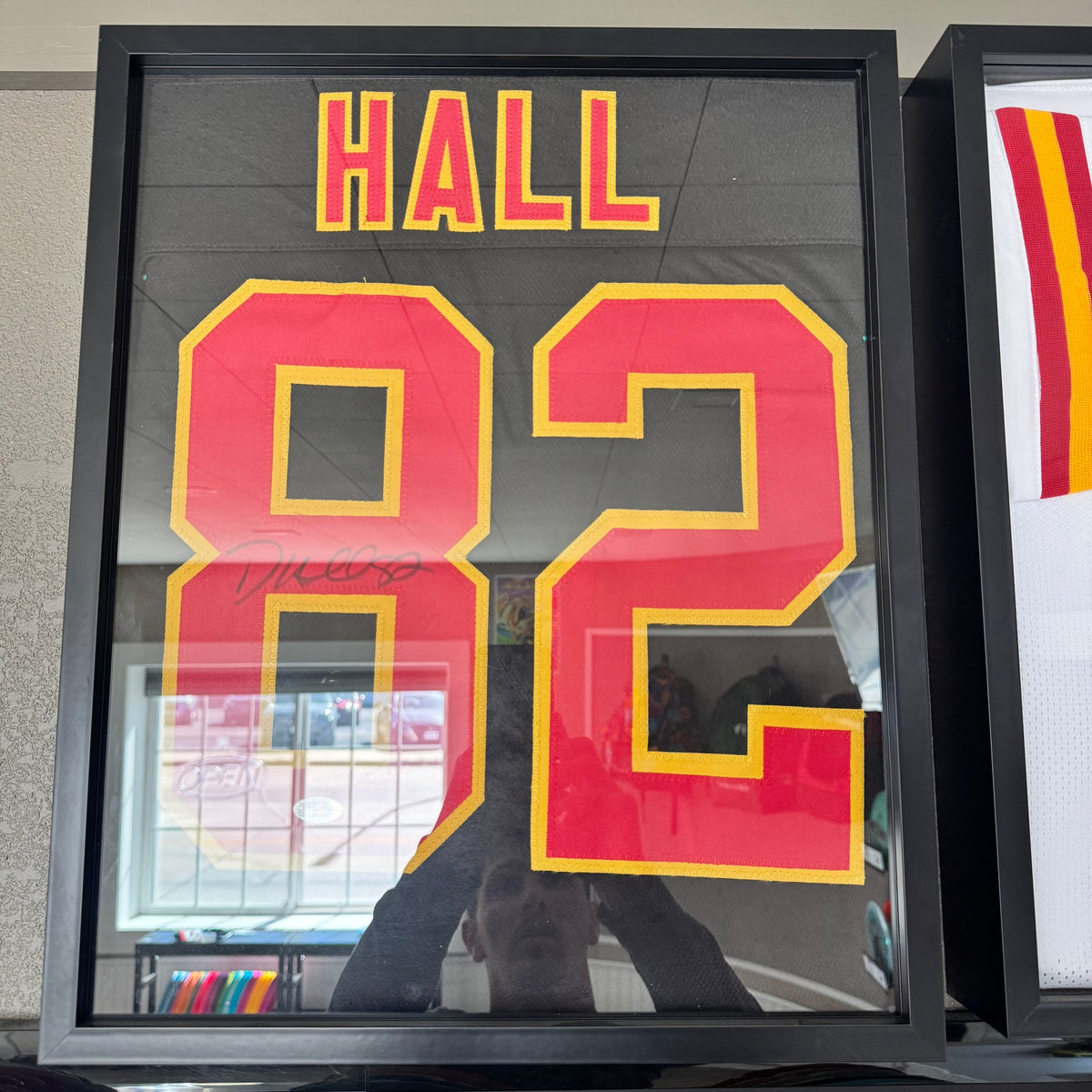 Dante Hall Autographed Jersey