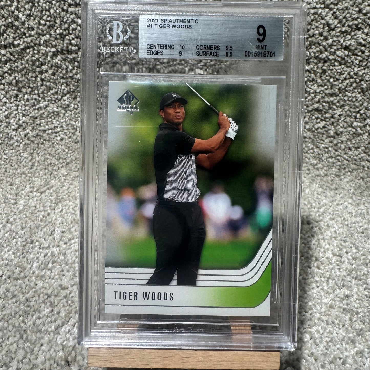 2021 Upper Deck SP Tiger Woods Beckett 9 Mint